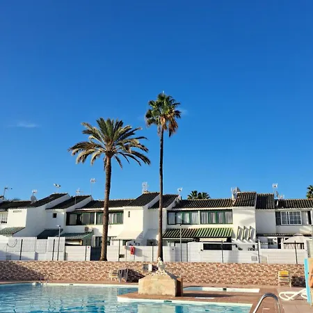 Agreable Avec Grande Terrasse Et Piscine * Sonnenland